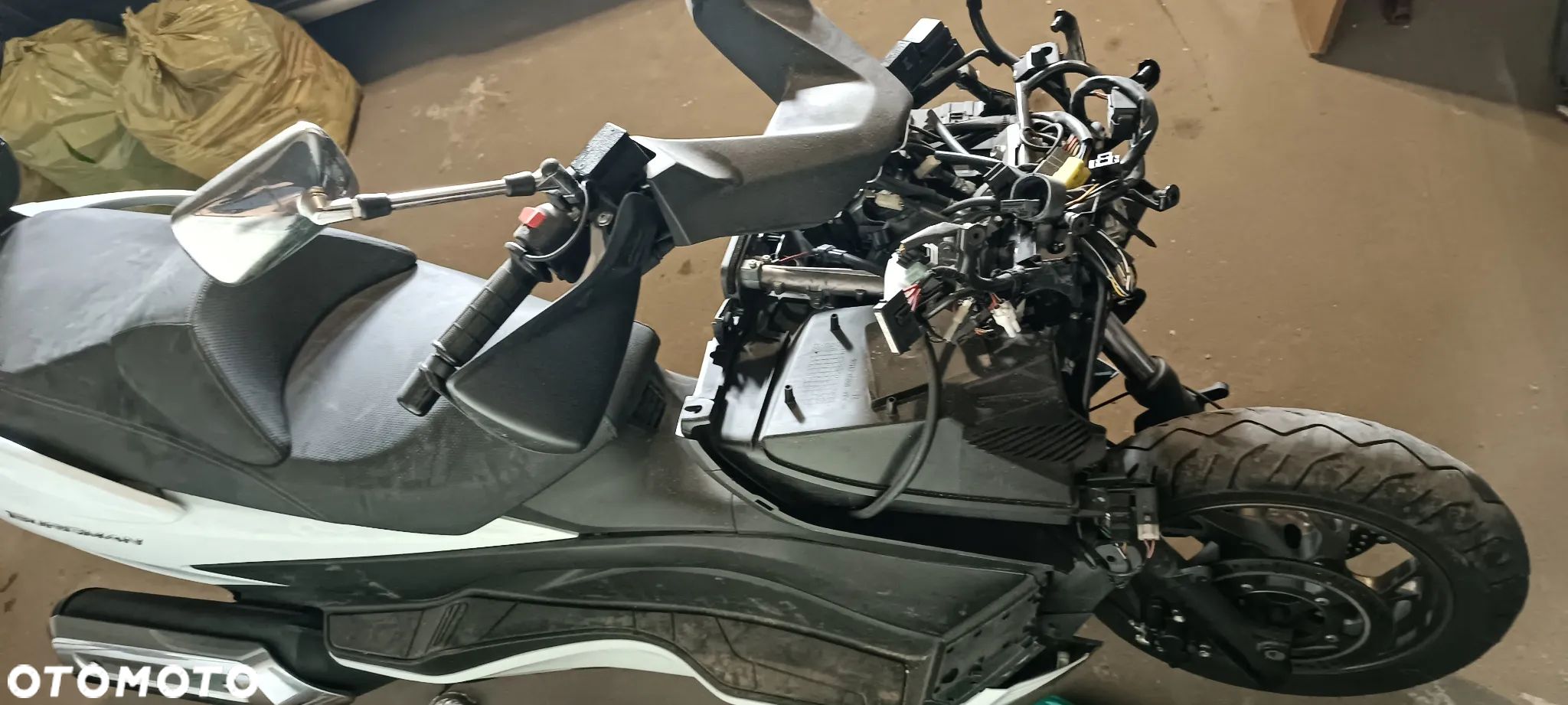 Suzuki Burgman - 1
