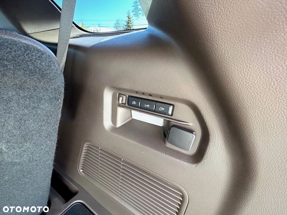 Ford Explorer - 12