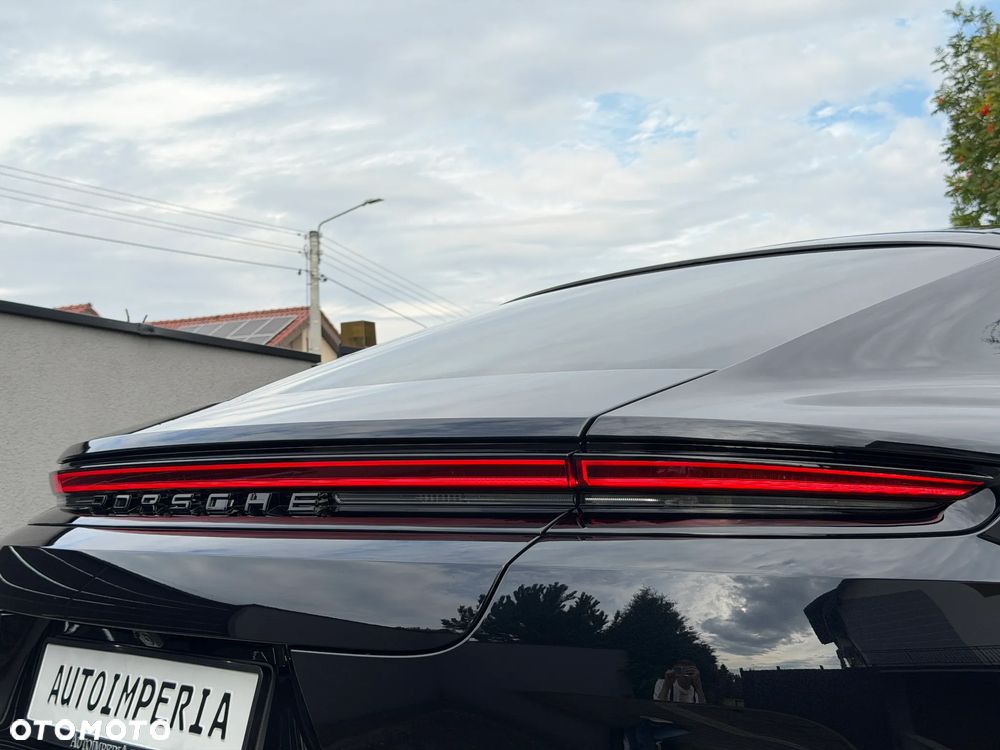 Porsche Panamera 4 - 8