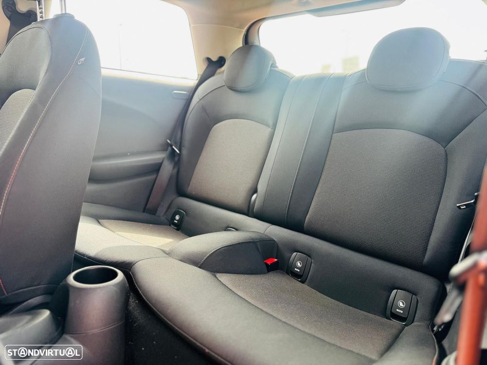 MINI 3 Portas One First - 16