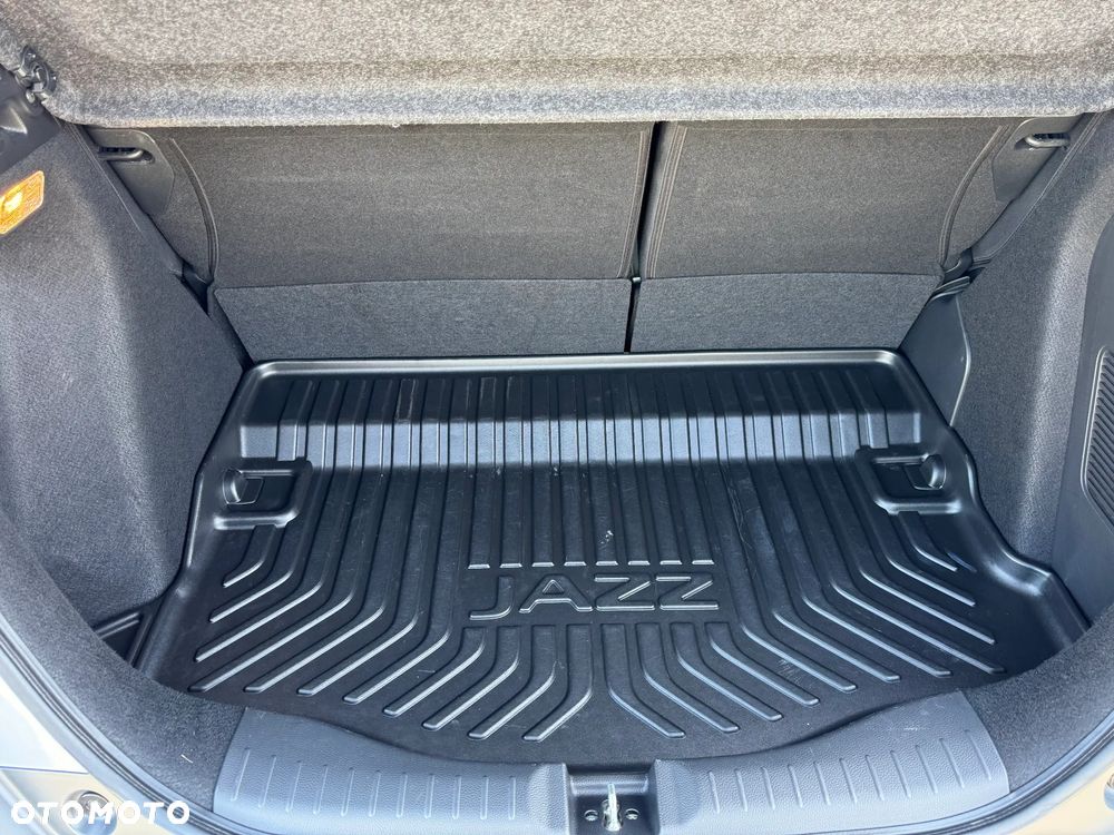 Honda Jazz 1.5 i-MMD Executive Crosstar - 9