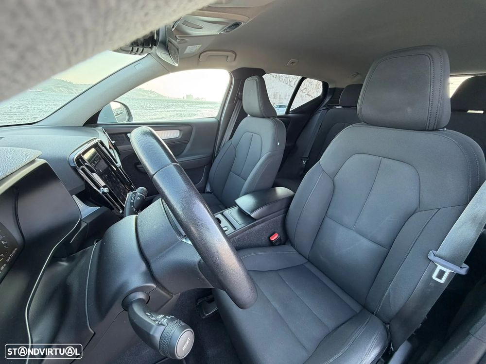 Volvo XC 40 1.5 T3 Momentum Geartronic - 6