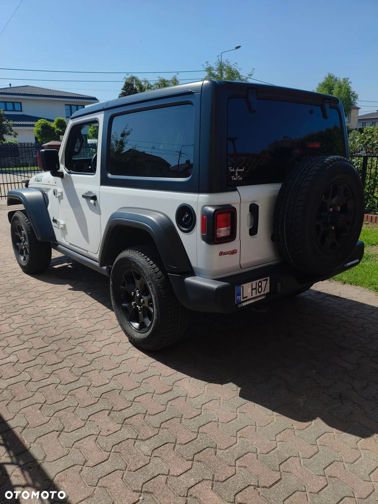 Jeep Wrangler - 4