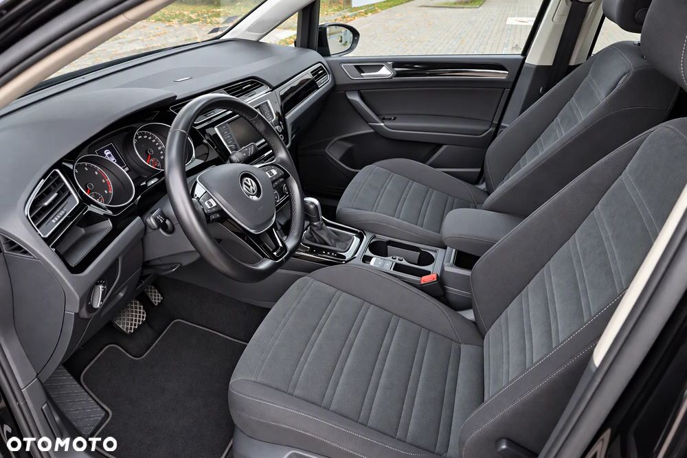 Volkswagen Touran 1.8 TSI BMT Highline DSG - 11