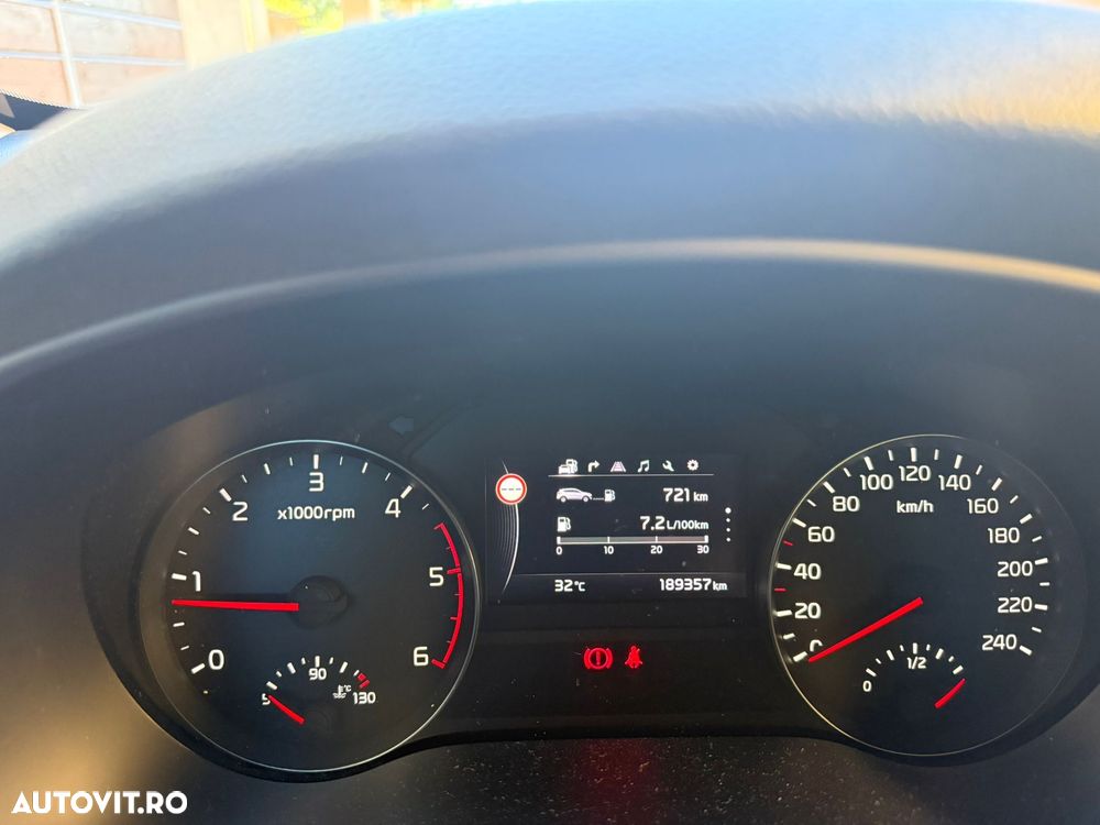 Kia Sportage 1.7 CRDI 2WD Vision - 9