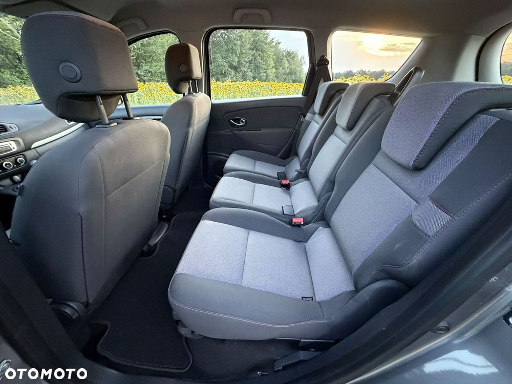 Renault Grand Scenic - 15
