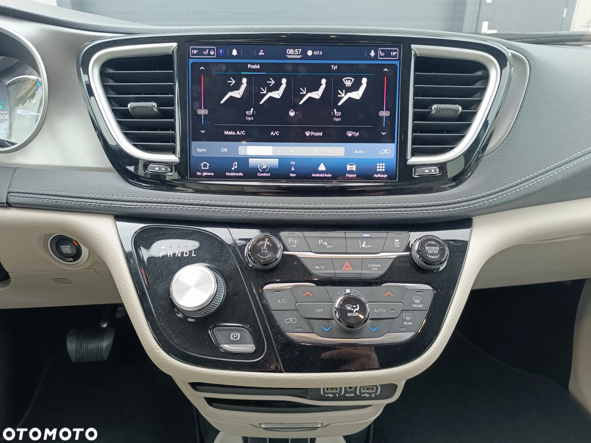 Chrysler Pacifica - 29