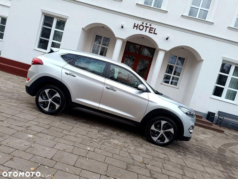 Hyundai Tucson 1.7 CRDI BlueDrive GO 2WD - 16