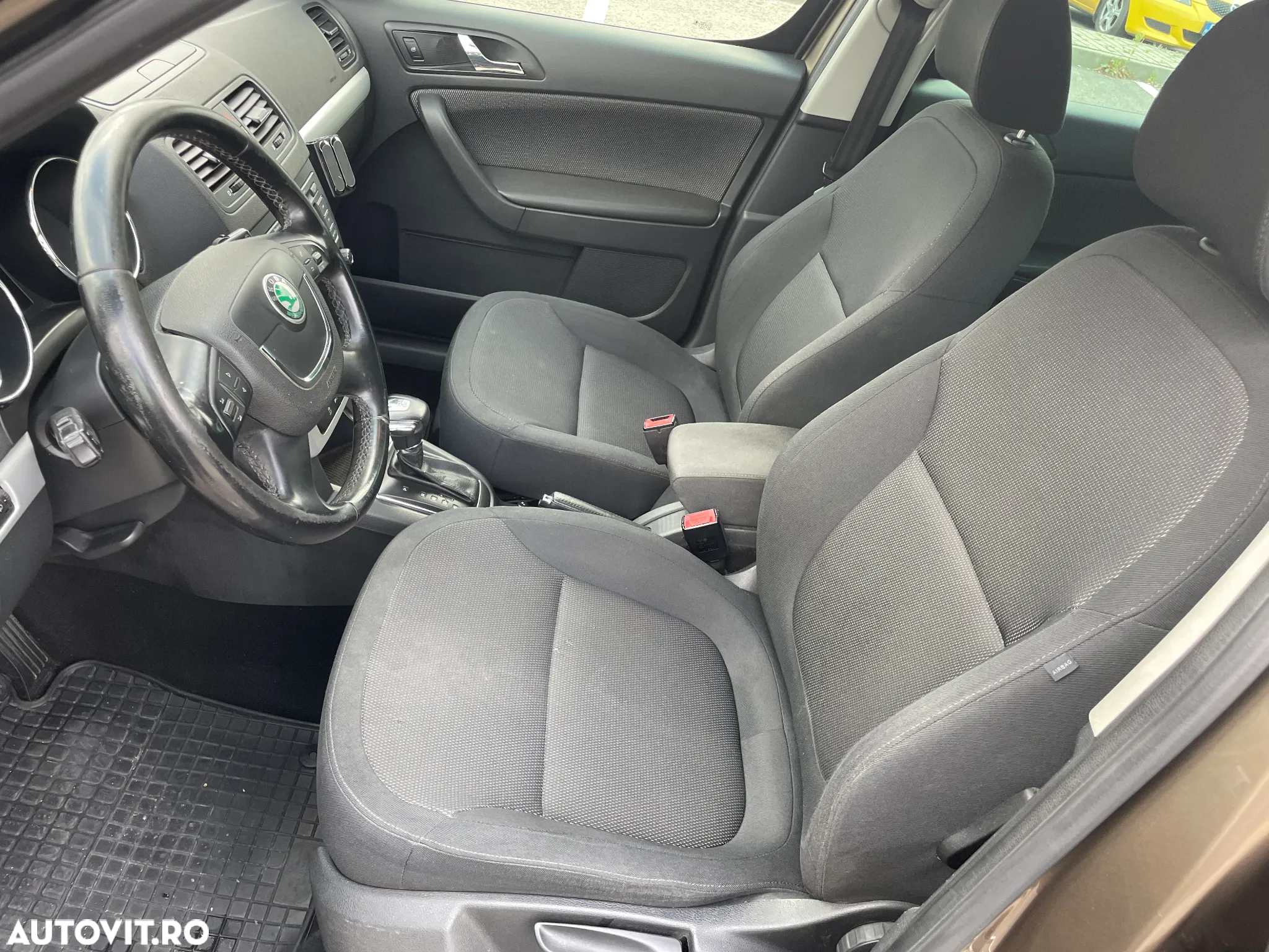 Skoda Yeti 2.0 TDI DSG 4x4 Ambition PLUS EDITION - 4