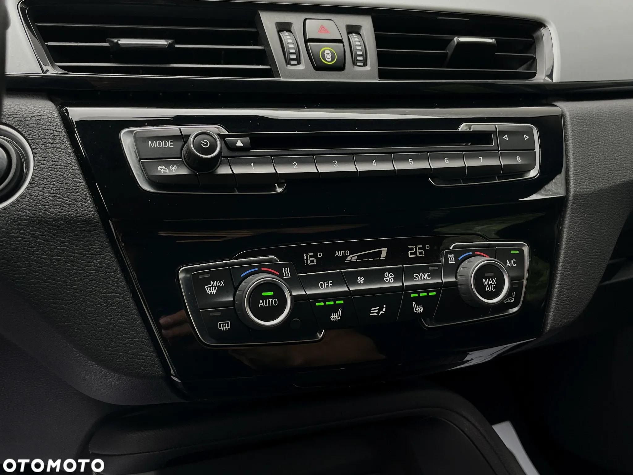 BMW X1 xDrive20i - 29