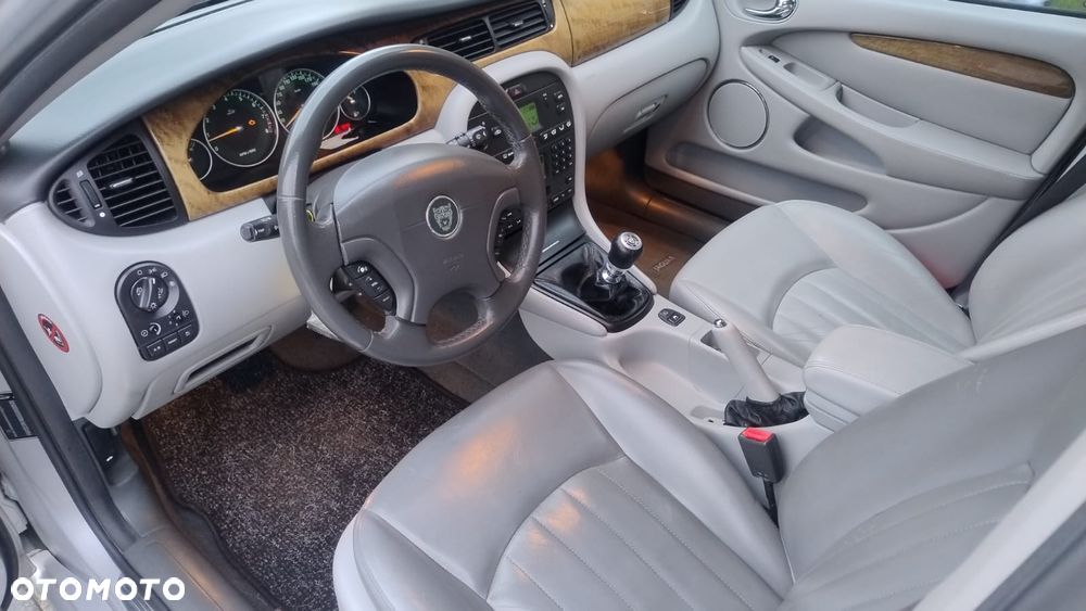 Jaguar X-Type 2.5 Executive - 9