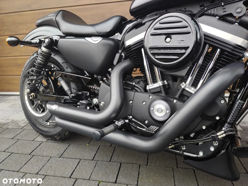 Harley-Davidson Sportster Iron 883 - 13