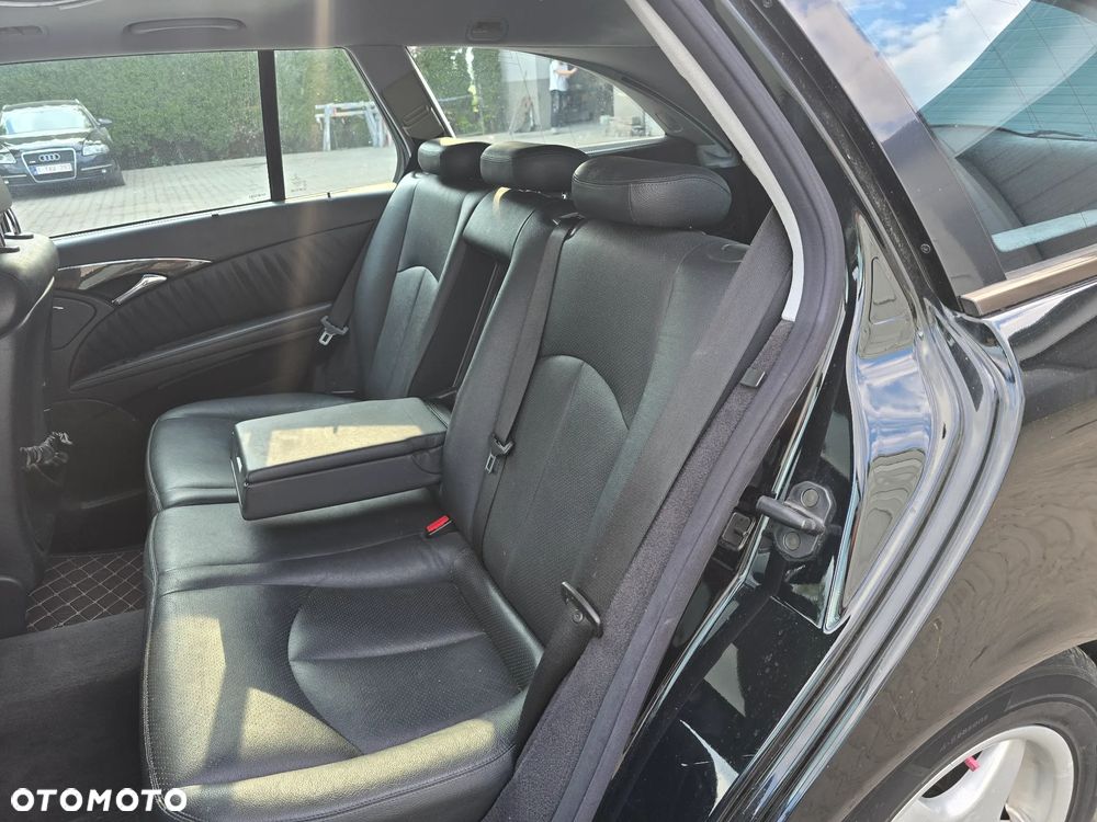 Mercedes-Benz Klasa E 320 CDI T Avantgarde - 12