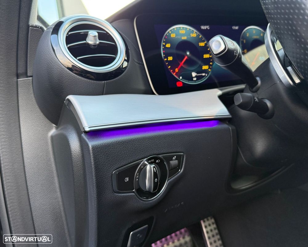 Mercedes-Benz E 300 de 9G-TRONIC AMG Line - 14