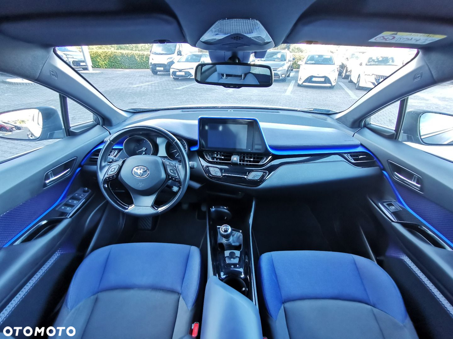 Toyota C-HR 1.2 T Dynamic - 14