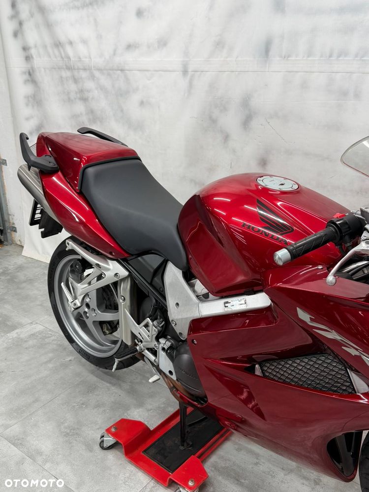 Honda VFR - 18