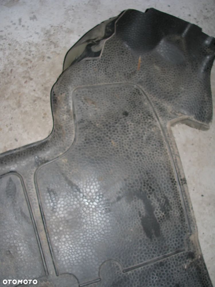 DYWAN WYKŁADZINA OPEL VIVARO A - 3