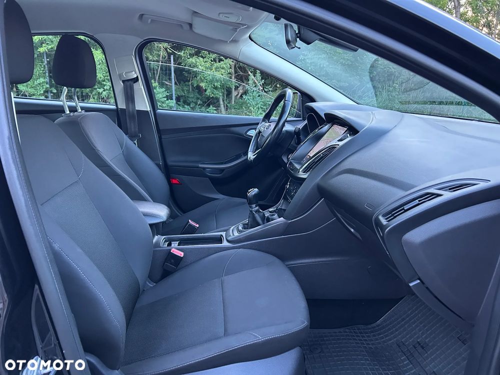 Ford Focus 1.6 Trend - 22