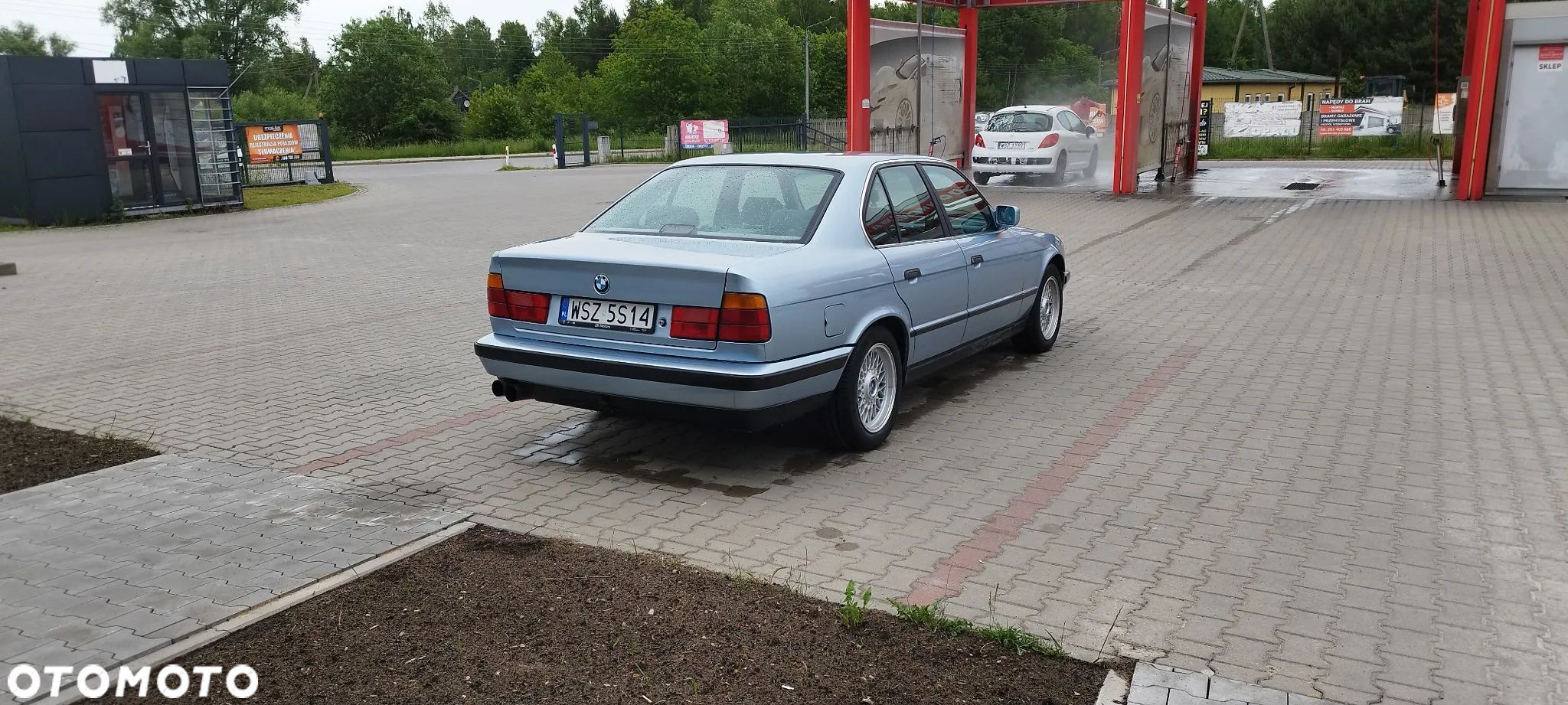 BMW Seria 5 520i - 11