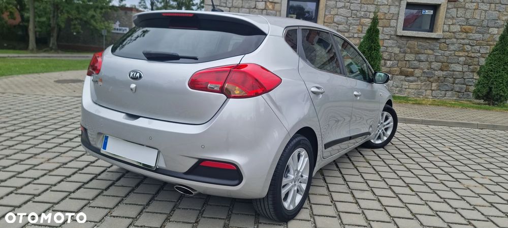 Kia Ceed 1.4 CVVT Dream Team Edition - 11