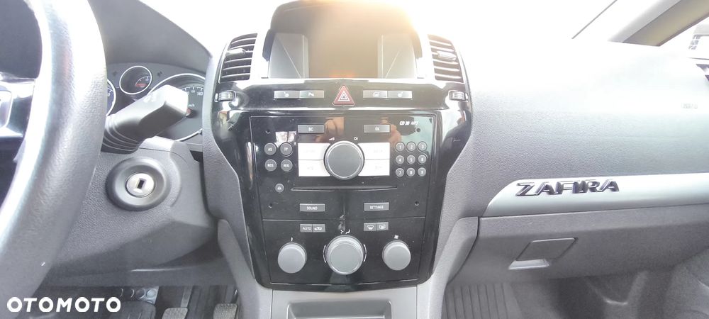 Opel Zafira 1.8 Cosmo - 7