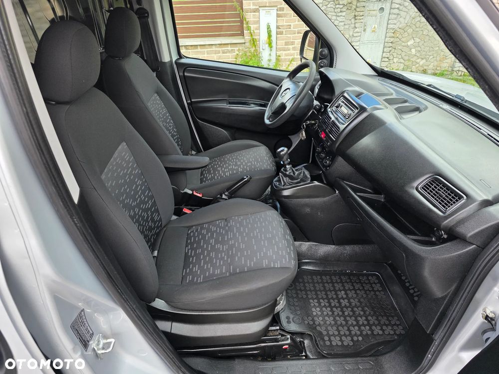 Opel Combo 1.4 BENZYNA DOBLO - 13