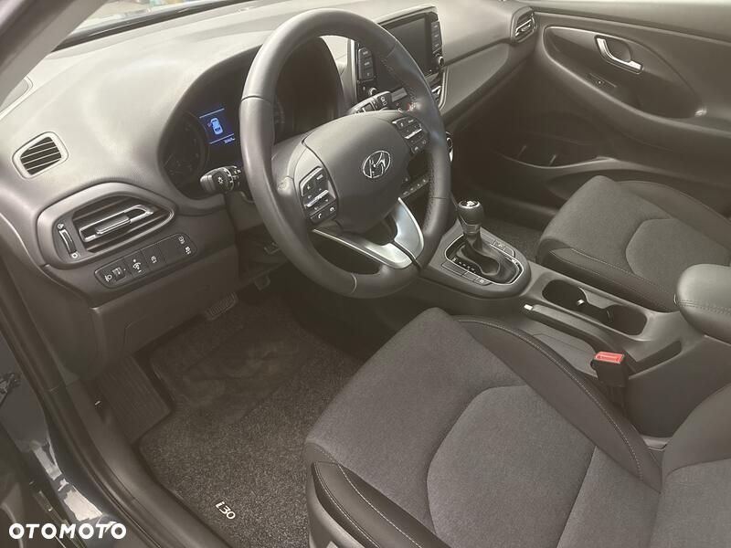 Hyundai i30 1.5 T-GDI 48V Comfort DCT - 10