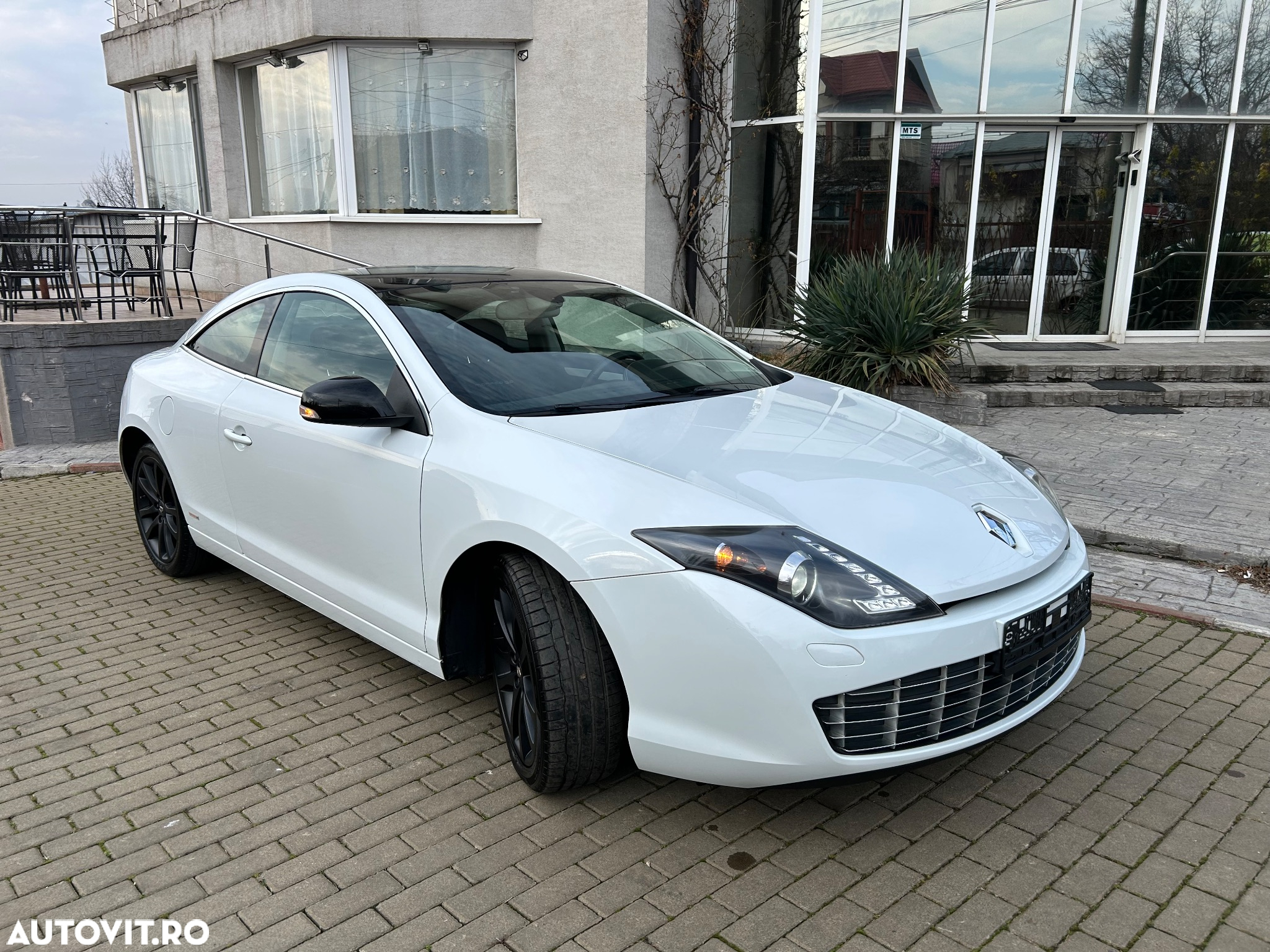 Renault Laguna Coupe dCi 175 FAP - 2