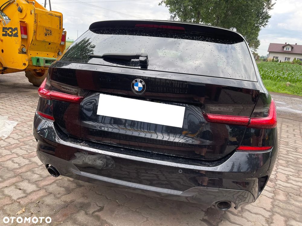 BMW Seria 3 330e M Sport sport - 28
