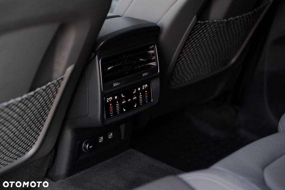 Audi Q8 55 TFSI quattro tiptronic - 37