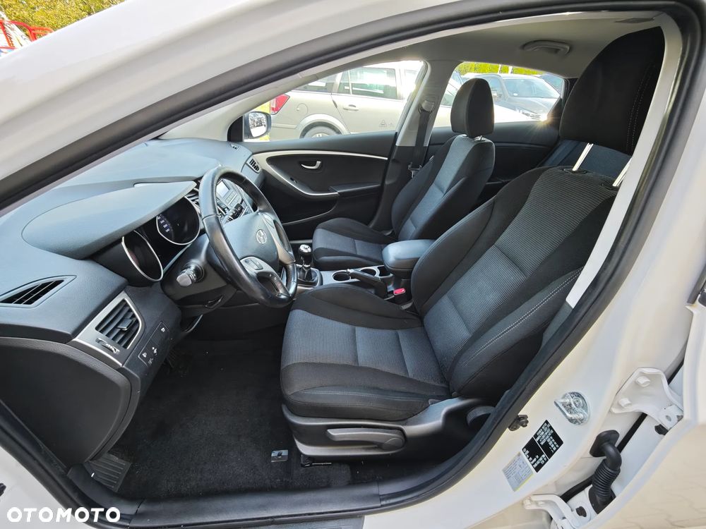 Hyundai i30 1.4 Fifa World Cup Edition - 30