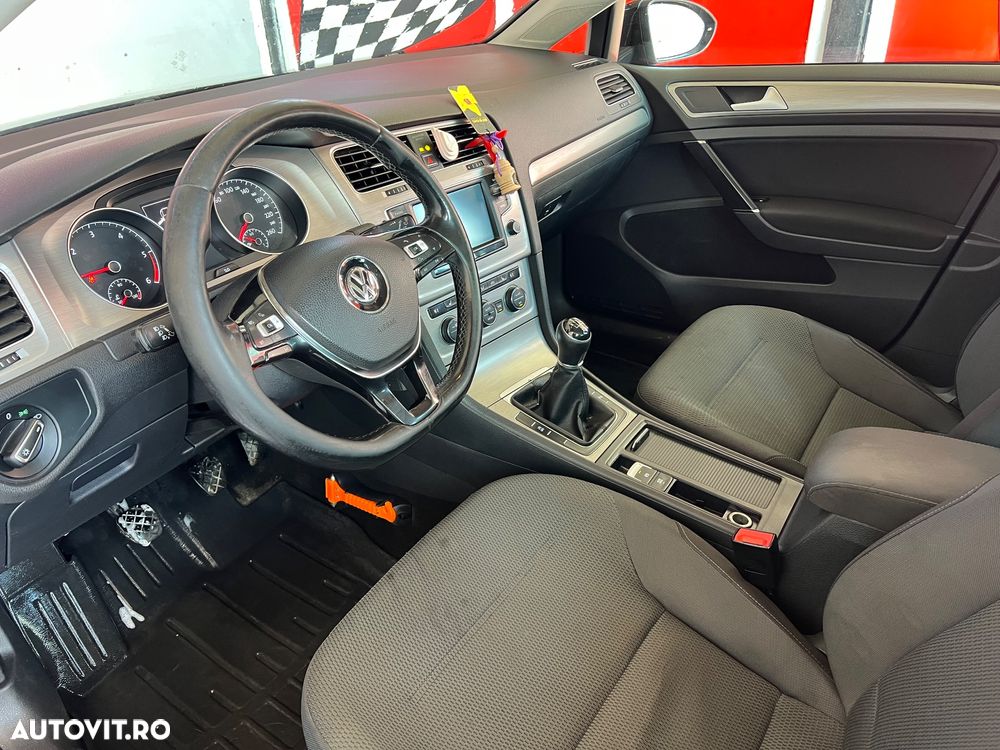 Volkswagen Golf 1.6 TDI BMT Comfortline - 9