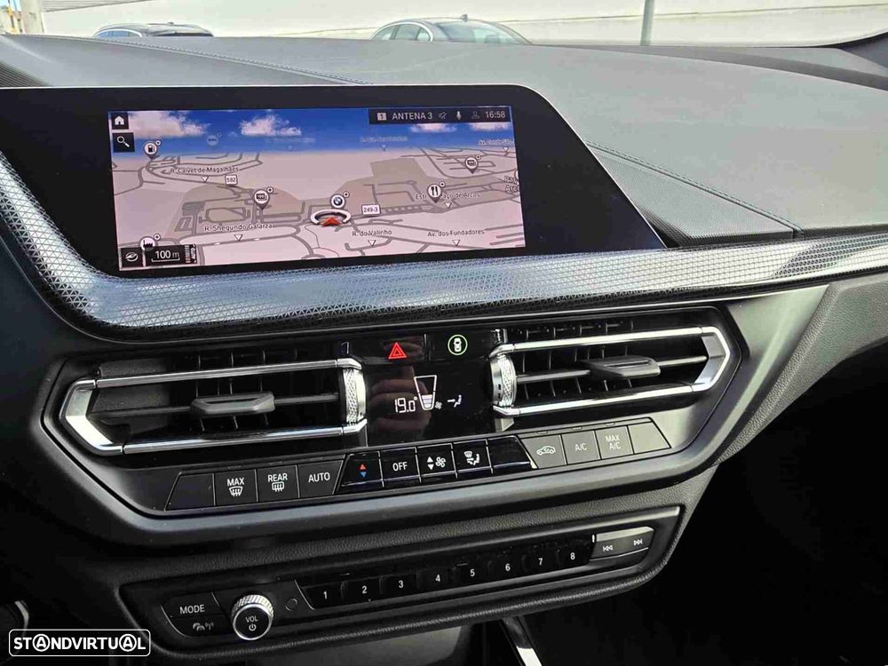 BMW 216 Gran Coupé - 13