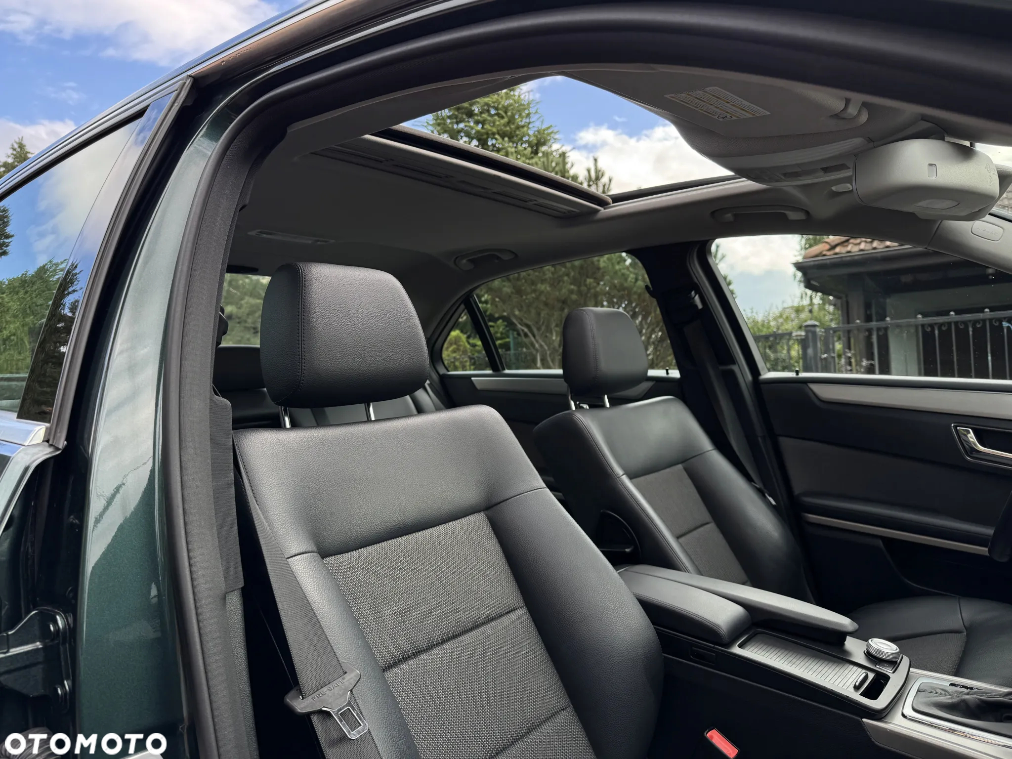 Mercedes-Benz Klasa E 250 CGI BlueEffICIENCY Avantgarde - 19
