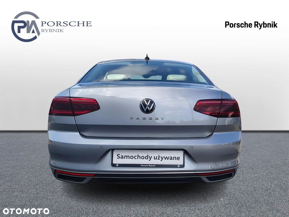 Volkswagen Passat - 5