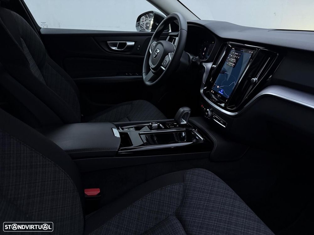 Volvo V60 2.0 T6 AWD TE Essential - 16