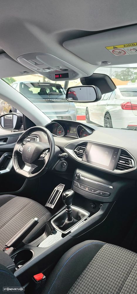 Peugeot 308 PureTech 130 Stop & Start Style - 4