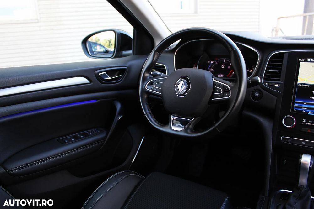 Renault Megane BLUE dCi 115 EDC BOSE EDITION - 19