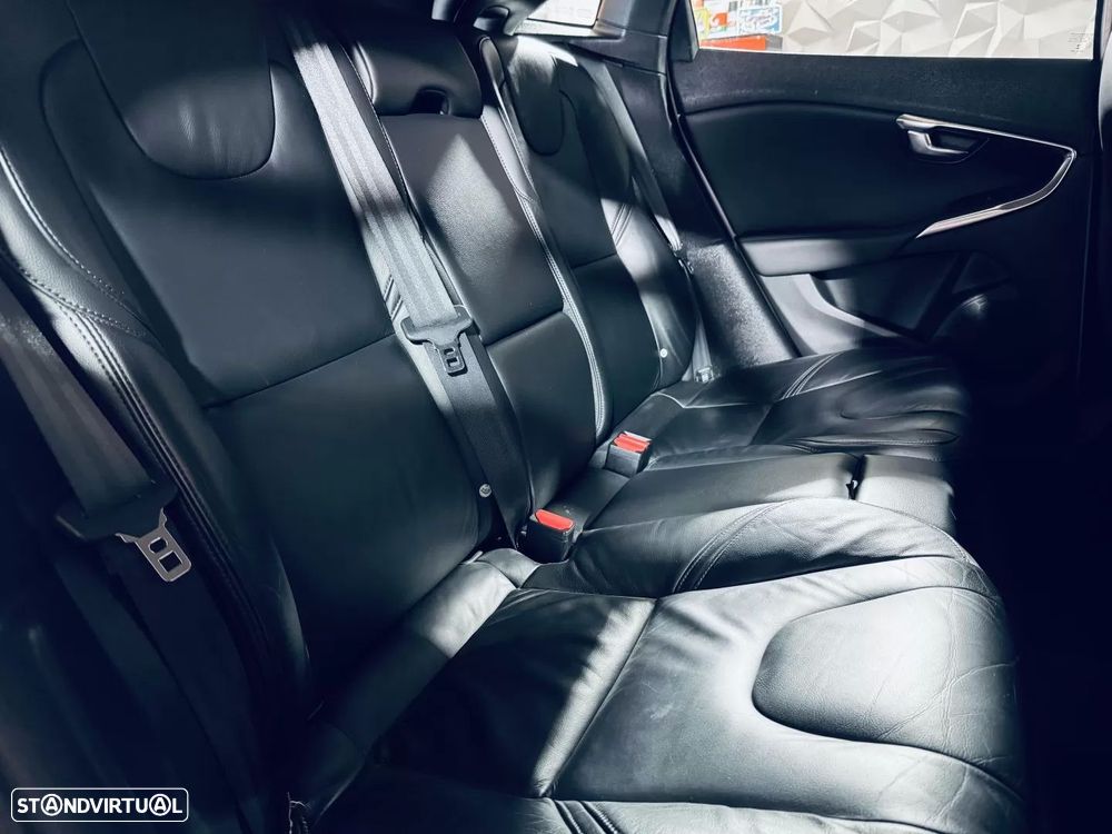 Volvo V40 1.6 D2 Momentum Eco - 20