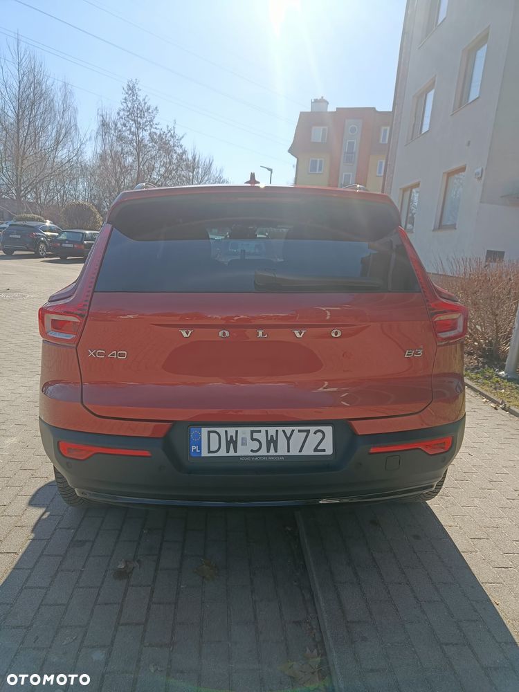 Volvo XC 40 B3 Ultra Dark - 5