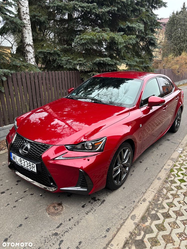 Lexus IS 200t / 300 F Sport - 1