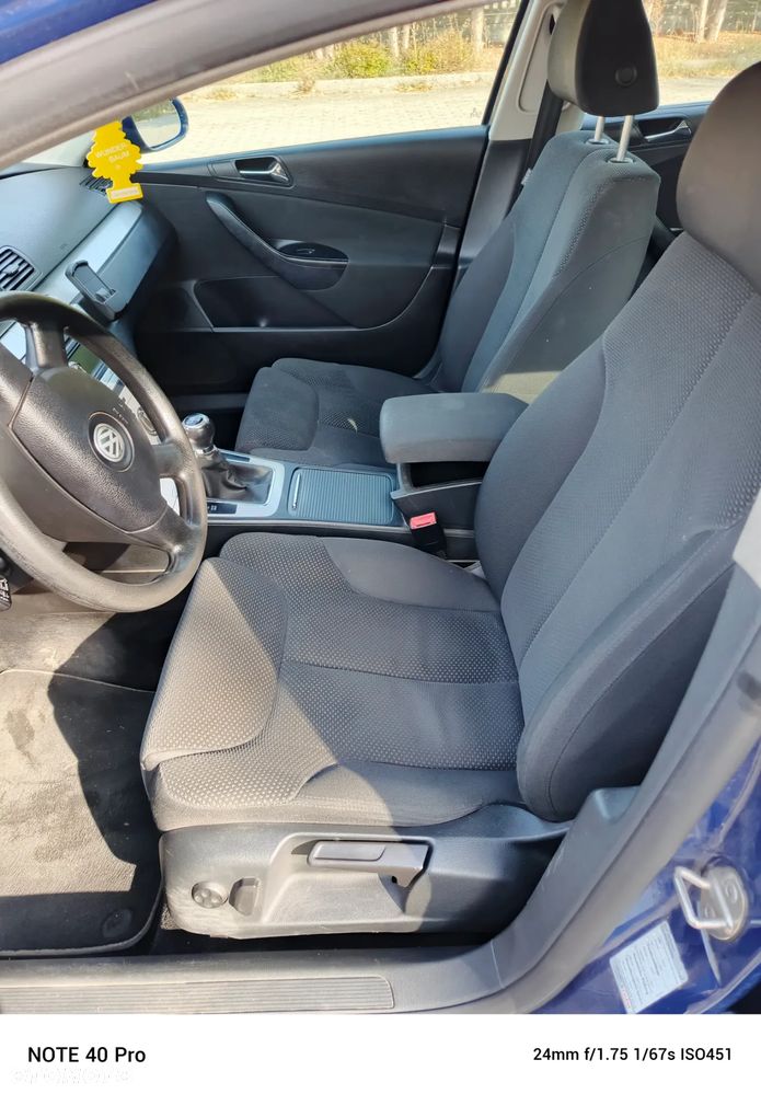 Volkswagen Passat - 5
