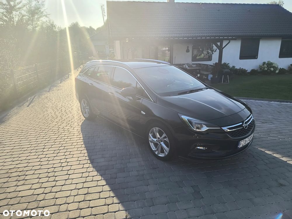 Opel Astra 1.6 CDTI Elite S&S - 2