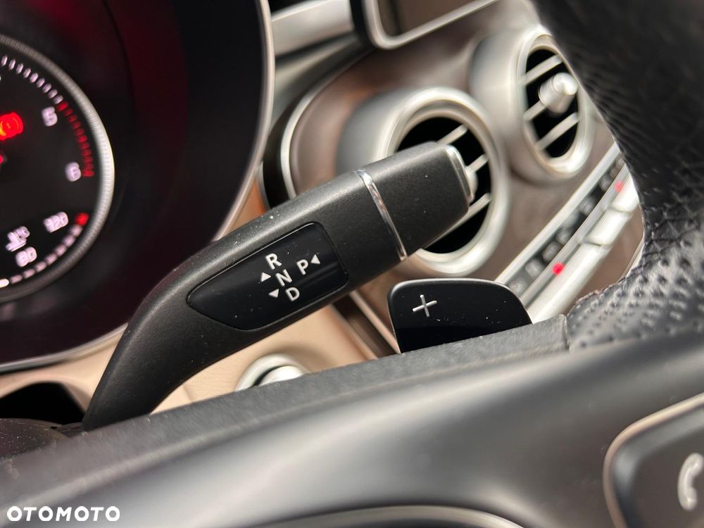 Mercedes-Benz GLC 220 d 4Matic 9G-TRONIC - 22