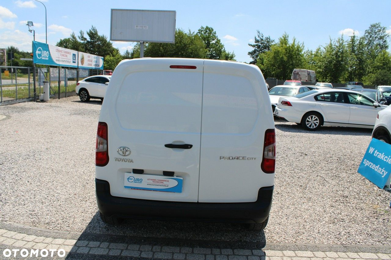 Toyota Proace City - 7