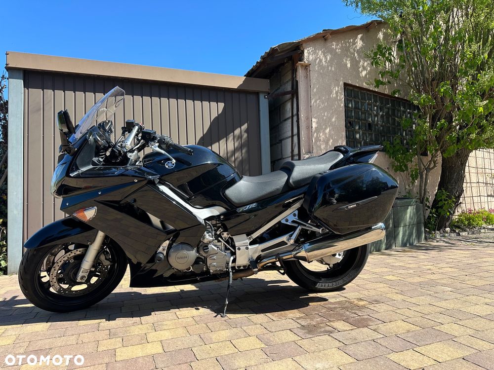 Yamaha FJR - 2