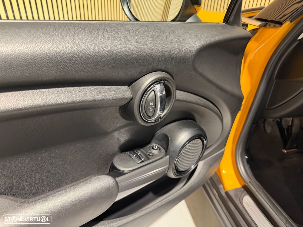 MINI 3 Portas One - 15