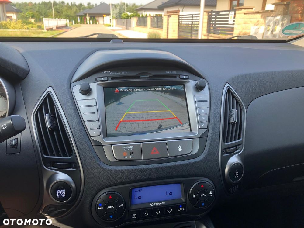 Hyundai ix35 1.6 2WD Fifa World Cup Edition - 17