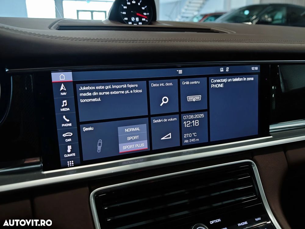 Porsche Panamera - 17