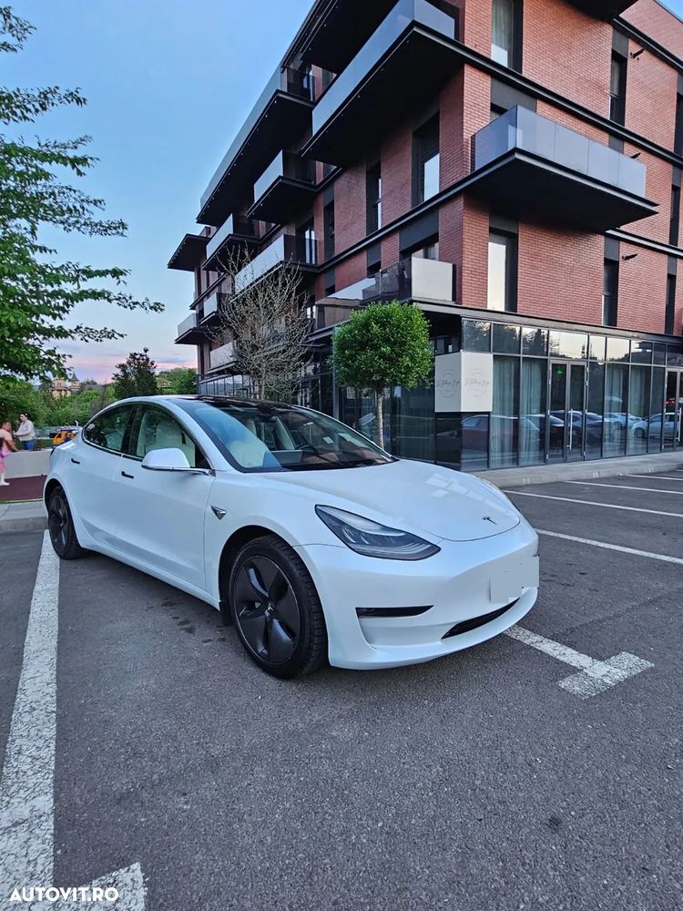 Tesla Model 3 Langstreckenbatterie Allradantrieb Dual Motor - 12